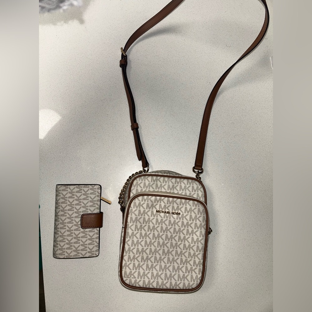 Michael Kors Crossbody Bag With Matching Wallet